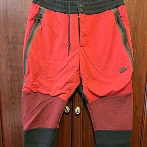 Nike Joggers - Large